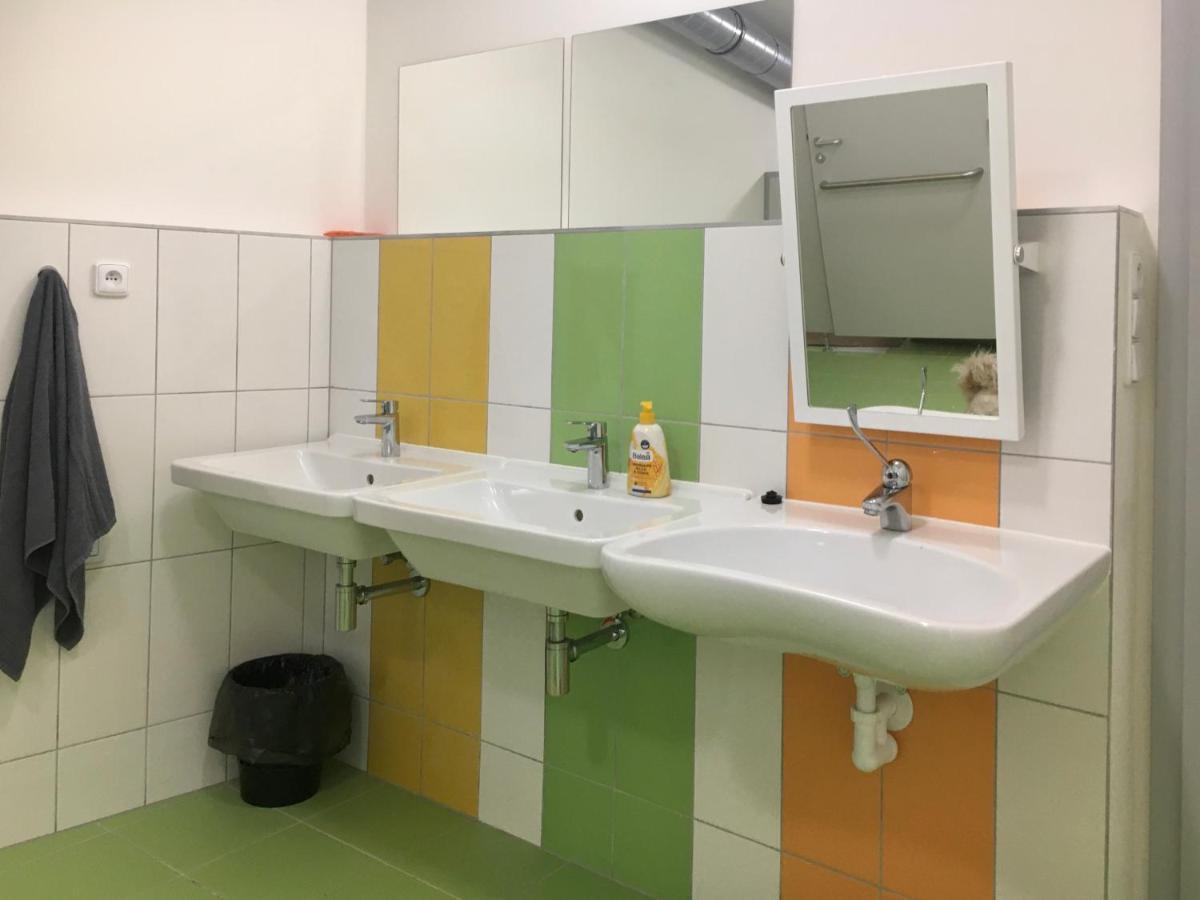 Capsule Hostel Andel Centre Spirit Prague Ngoại thất bức ảnh