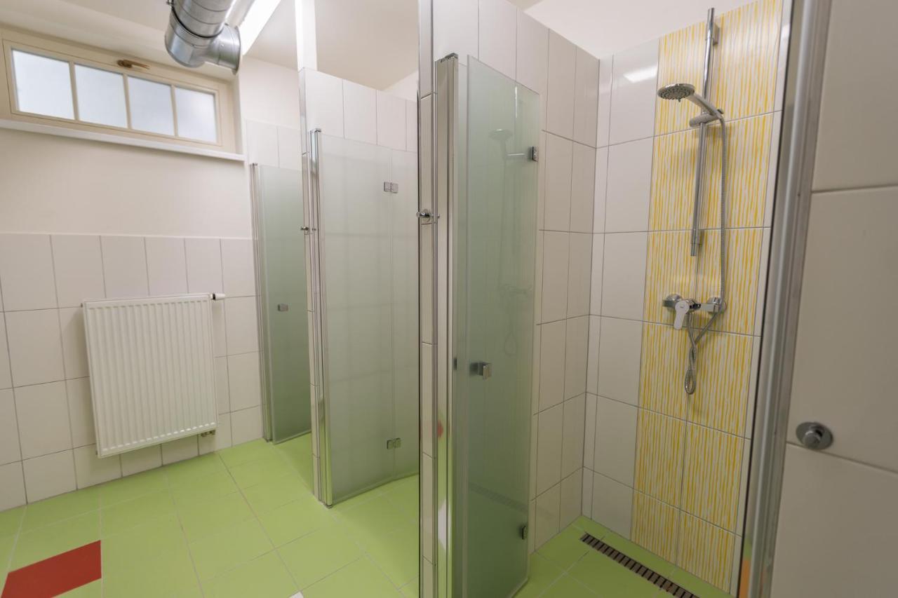 Capsule Hostel Andel Centre Spirit Prague Ngoại thất bức ảnh